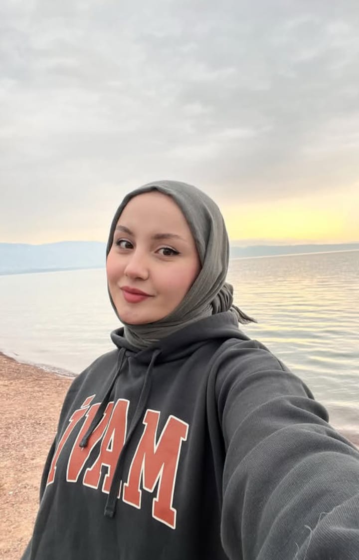 8 Kasım Titiz Escort Bayan Ceren